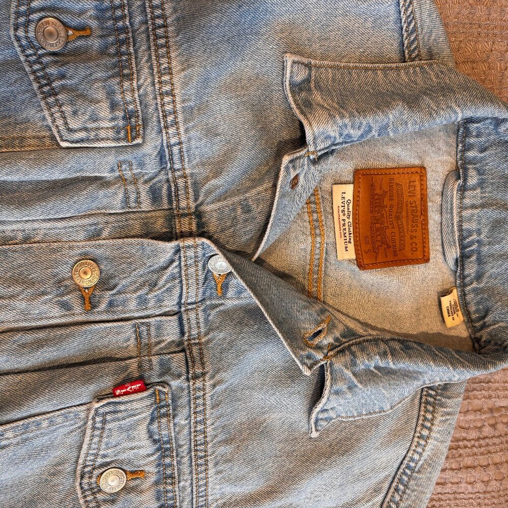 Levi's Jean Jacket - image 5